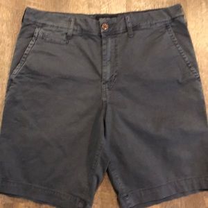 Men’s American Eagle shorts